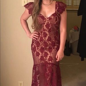 Nordstrom women’s dress/ bandot dress/ mid dress